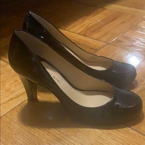 Black round toe heels